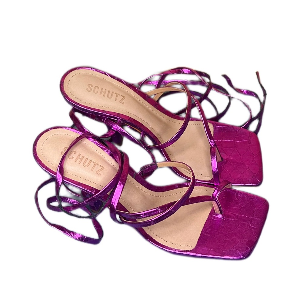 Brand: SCHUTZ
